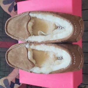 Ugg Ansley Slippers size 8US Chestnut color NWOT